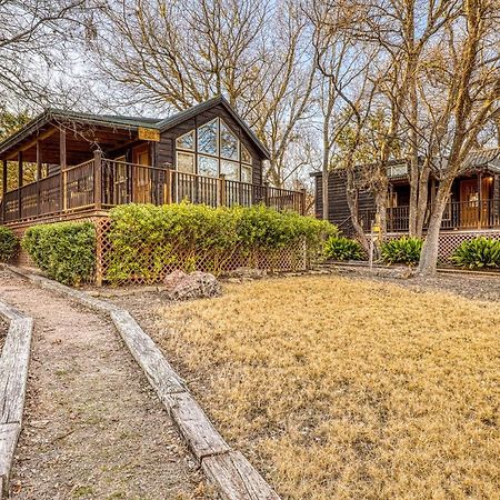 The Plum @ Mendelbaum Winery Guest Cabins Villa Fredericksburg Bagian luar foto