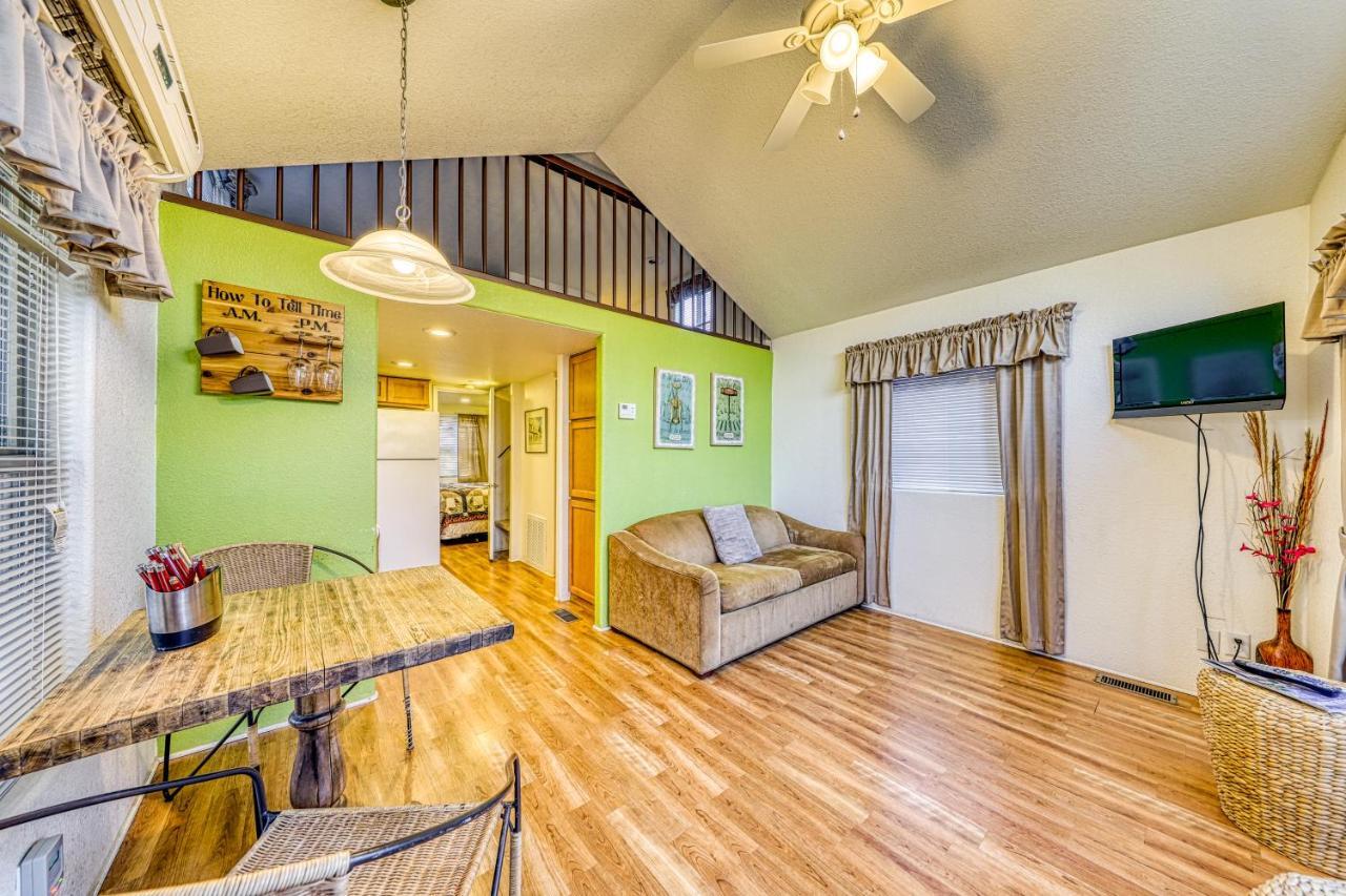 The Plum @ Mendelbaum Winery Guest Cabins Villa Fredericksburg Bagian luar foto